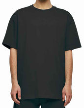 Carica l&#39;immagine nel visualizzatore di Gallery, Oversize T-Shirt Schnitt
