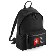 Lade das Bild in den Galerie-Viewer, Rucksack Easy in Schwarz mit Schweizerkreuz und Schweizer Pass Design
