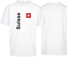 Charger l&#39;image dans la galerie, Oversize T-Shirts Weiss mit Schweizerkreuz und Text Suisse
