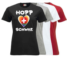 Load image into Gallery viewer, T-Shirt Damen in 4 Farben mit Hopp Schwiiz und einem farbigen  (Regenbogen) Herz mit Schweizerkreuz
