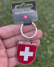 Carica e avvia il video nel visualizzatore di galleria, Portachiavi &quot;Svizzera
