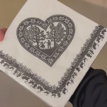 Carica e avvia il video nel visualizzatore di galleria, Tovaglioli di carta SWISS HEART set da 20
